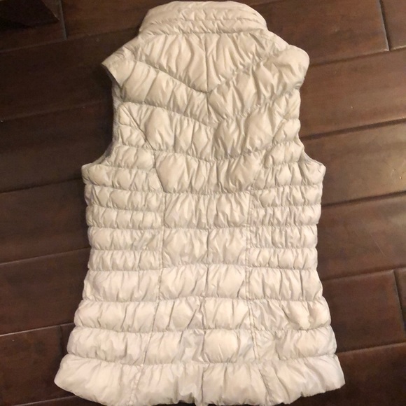 Athleta Downalicious down puffer vest - Picture 4 of 6
